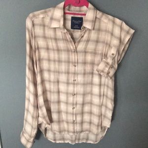 AE Long Sleeve Button Down 💗